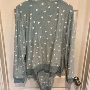 Women's Fleece Heart Print Pajama Set - Green